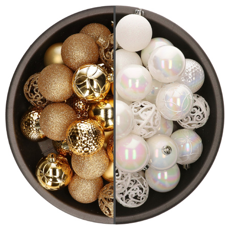 74x stuks kunststof kerstballen mix van parelmoer wit en goud 6 cm