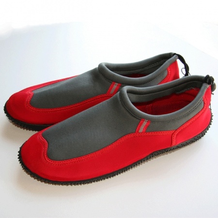 Water shoes for men